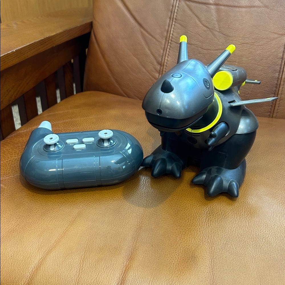 Sharper Image X-Rad Dragon - Black and Yellow